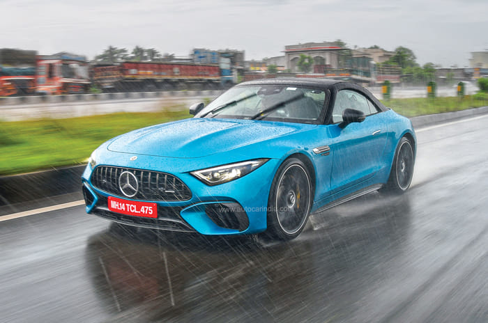 Date with an icon: Mercedes-AMG SL 55 meets Mercedes-Benz 300 SL