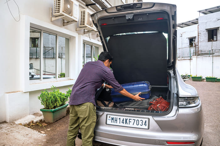 Porsche Panamera vs Taycan: A tale of 2 Turbos