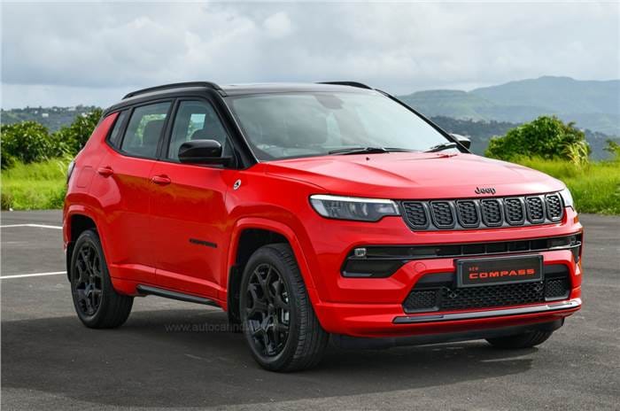 Jeep Compass alloy wheels headlights exterior shot