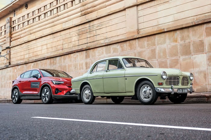 Volvo C40 Recharge V/S The Elements