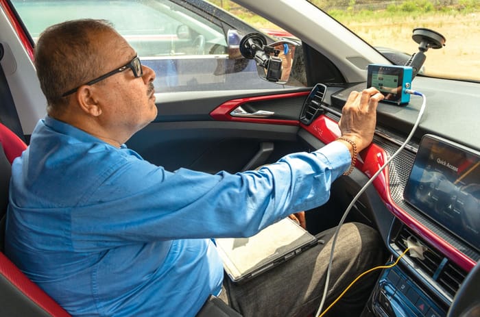 Mid-size SUV AC test equipment