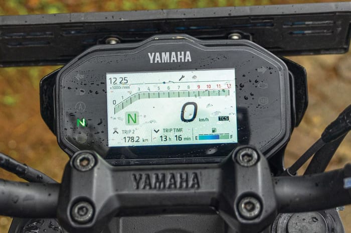 Yamaha FZ S Fi Hybrid: Top 3 reasons to buy and 2 to skip