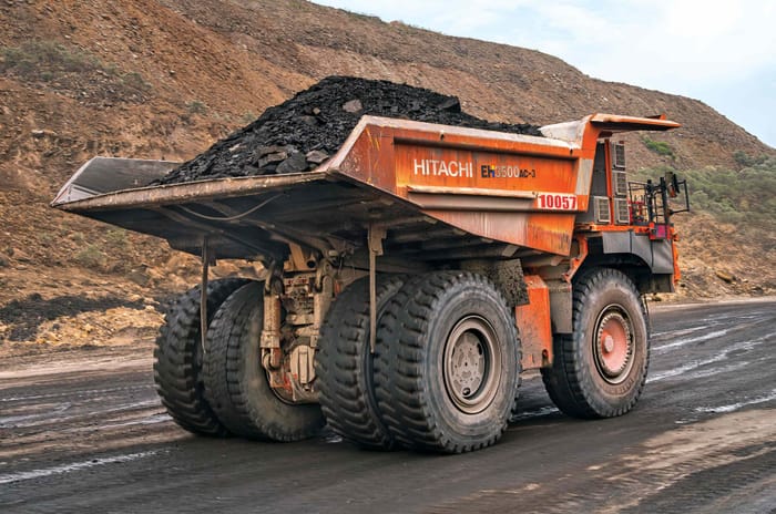 Driving a hybrid V16 mine truck: How to move a mountain