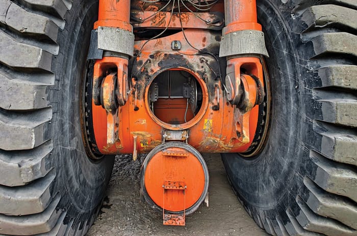 Driving a hybrid V16 mine truck: How to move a mountain