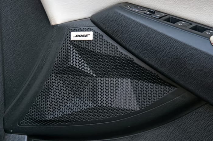 Kia Seltos Bose speakers