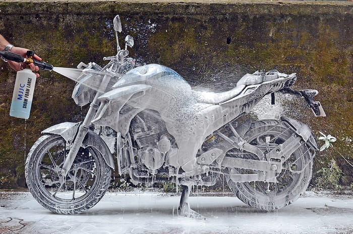 How to correctly clean your two-wheeler