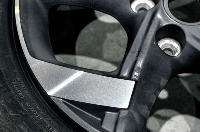 Hyundai Venue 16-inch alloy wheel refurbishing done