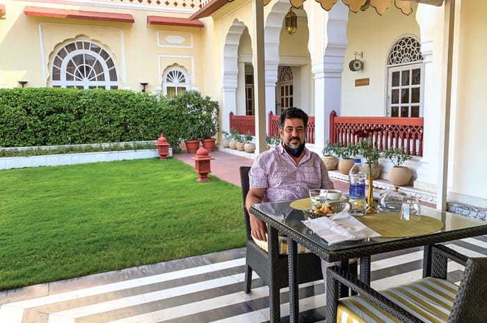 Cross-country drive in a BMW M8 Coupe: Fly Another Day 