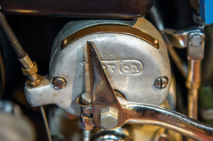 Classic take: 1938 Norton 16H 