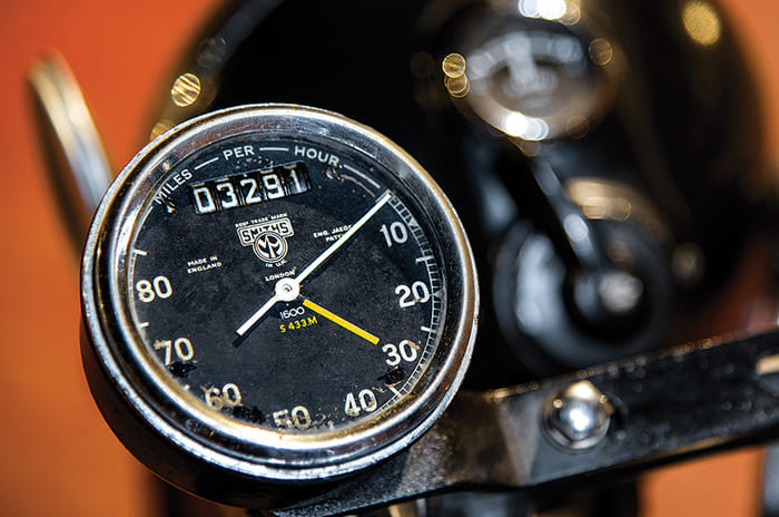 Classic take: 1938 Norton 16H 