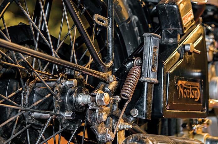 Classic take: 1938 Norton 16H 