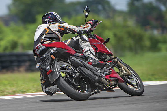 TVS Apache RTR 200 4v