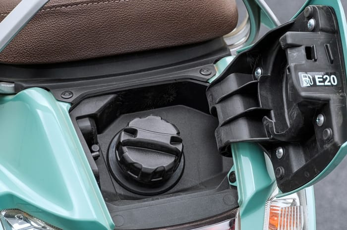 Suzuki Access fuel filler cap