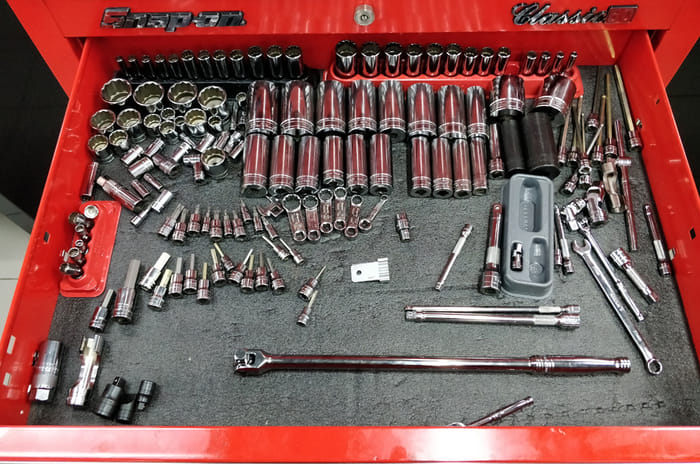 Disassembling and reassembling the Harley-Davidson Milwaukee-Eight engine