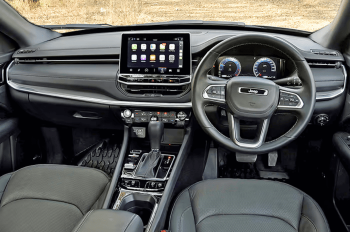 Jeep Compass interior
