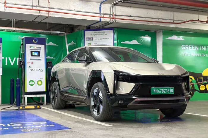 Mahindra BE 6 real world range test while charging