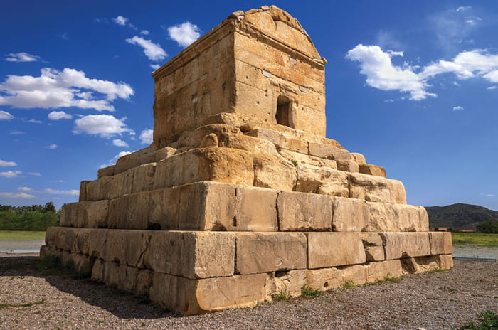 A driving adventure across Iran