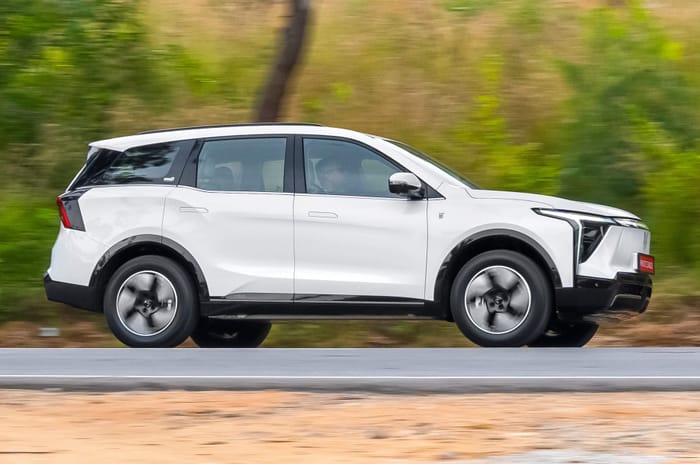 Should you buy a Mahindra XEV 9S? Pros and cons explained