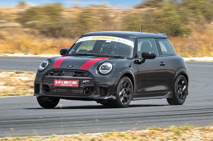 Autocar Track Day: best driver’s cars from 2025 at the CoASTT circuit