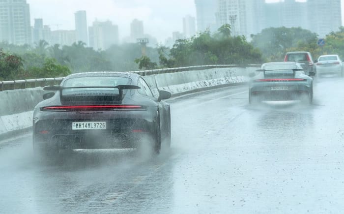 Porsche-911-carrera-4-gts-rear