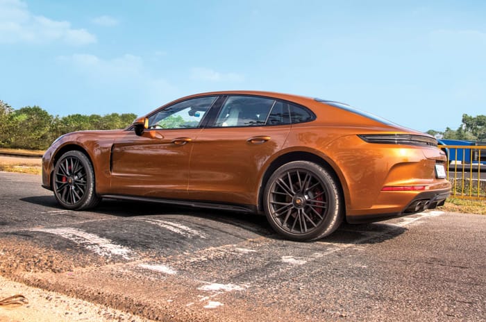 Porsche Panamera GTS ground clearance
