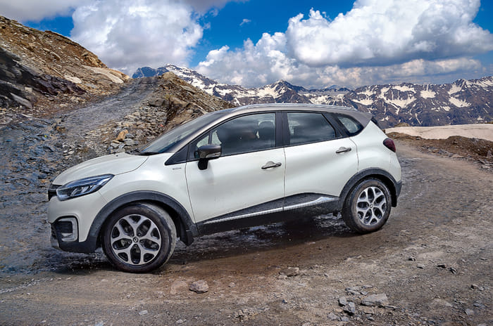 Renault Captur corner