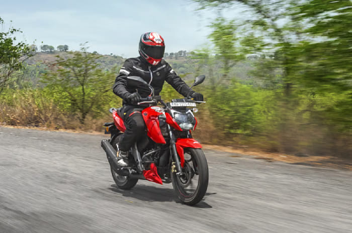 TVS Apache RTR 160 4V: Top 3 reasons to buy and 2 to skip