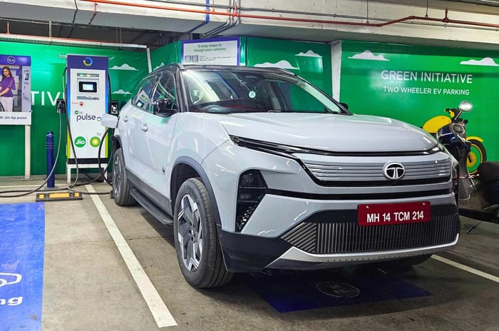Tata Harrier EV charging