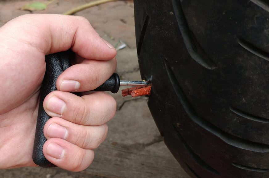 How to correctly fix a puncture on a car, motorcycle or scooter ...