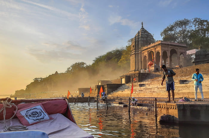 A matter of time: Volvo S60 to Maheshwar 