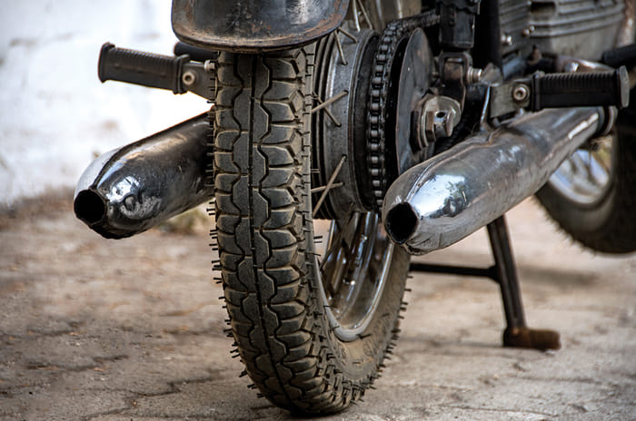 Yezdi 250 CL II in Udvada 