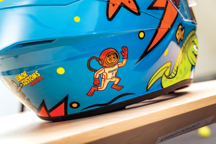 Custom painted helmet by Eimor Customs