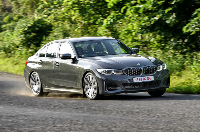 BMW i4 vs M340i comparison: An eye for an i