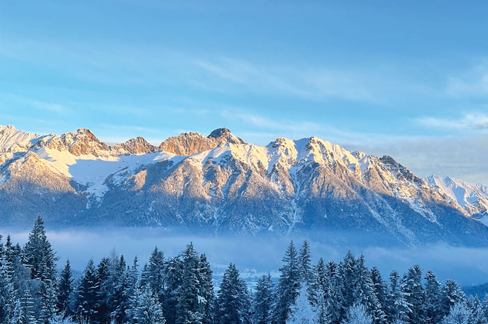 Feature: Drifting and sliding Audis on ice