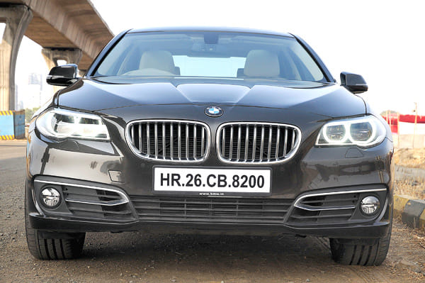 Mercedes Benz E 250 CDI vs BMW 520d comparison