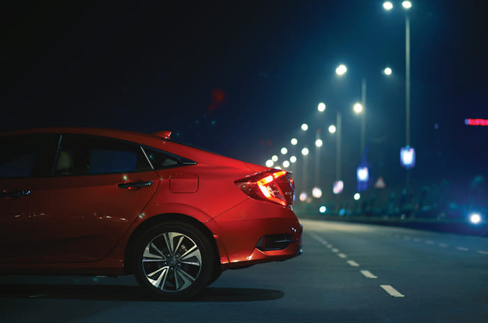 Honda Civic: Rule the night