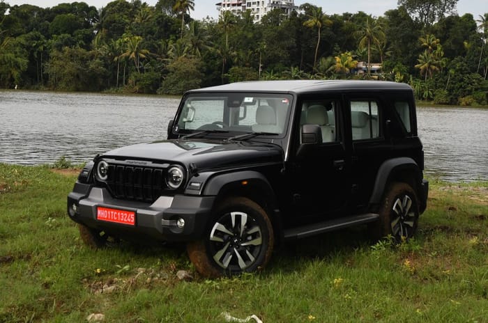 mahindra-thar-roxx-front-quarter-left