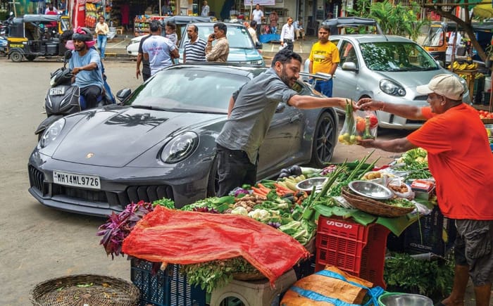 porsche-911-carrera-4-gts-front-in-market