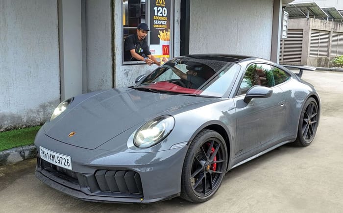 porsche-911-carrera-4-gts-front-quarter-static