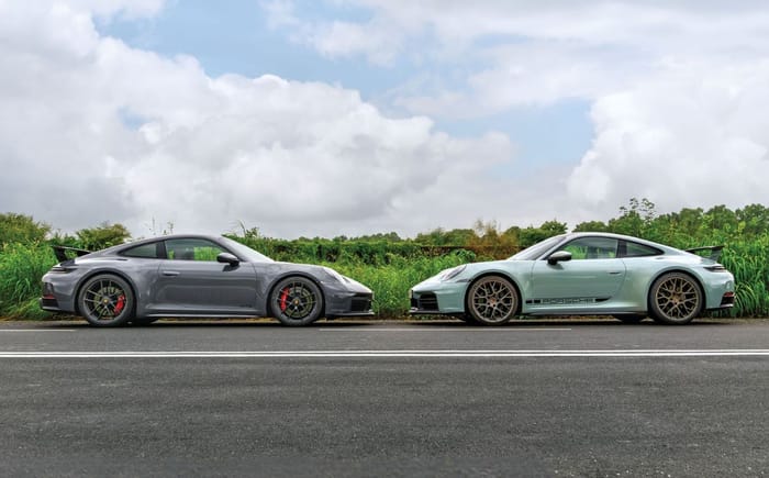 porsche-911-carrera-4-gts-porsche-911-carrera-face-to-face-side-static