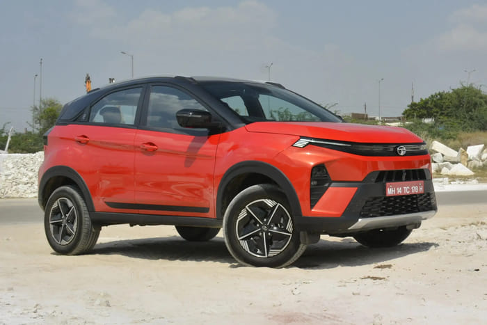Tata Nexon right side static Tata Nexon right side static