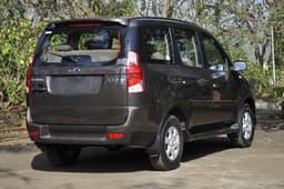 Rear styling remains similar to the earlier car except a minor-update to the taillamp design and a black D-pillar.
