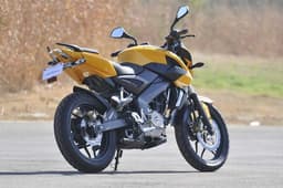 New Bajaj Pulsar 200NS Gallery