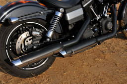 Screamin Eagle pipes make an ungodly sound