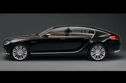 The basic architecture picks up on the torpedo-like character of the Type 35. 