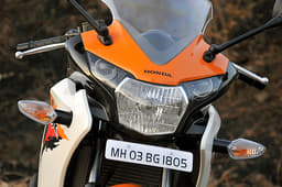 Honda CBR150R image gallery