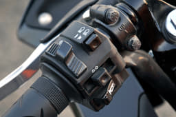 Honda CBR150R image gallery