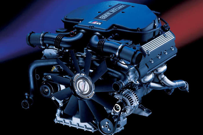 The E39 M5 had a highly tuned V8 engine based on the M62 engine called the S62, which displaced 4.9-l and produced 400bhp. 