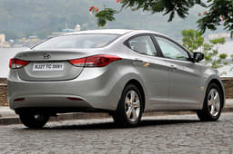 New Hyundai Elantra 2012 photos