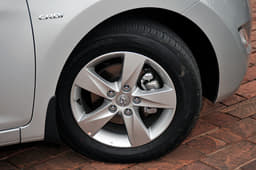 New Hyundai Elantra 2012 photos